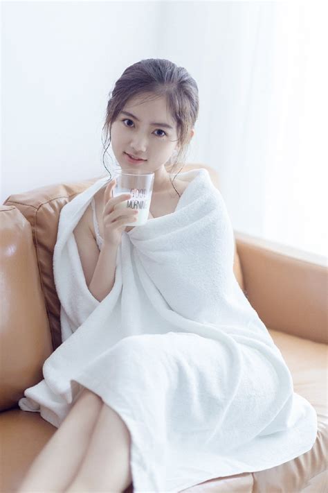 秋意渐浓，城市中的一隅温情角落悄然升温